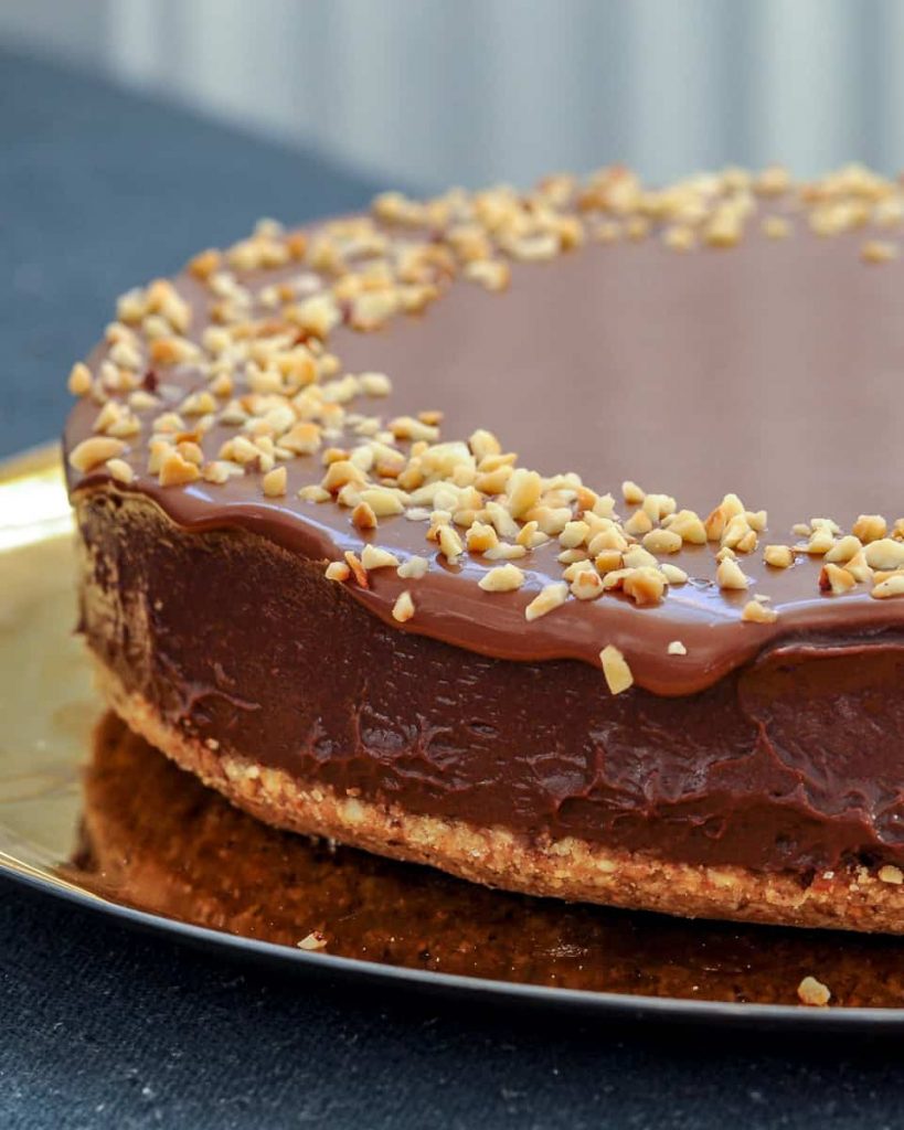 hazelnut and chocolate vegan cheesecake