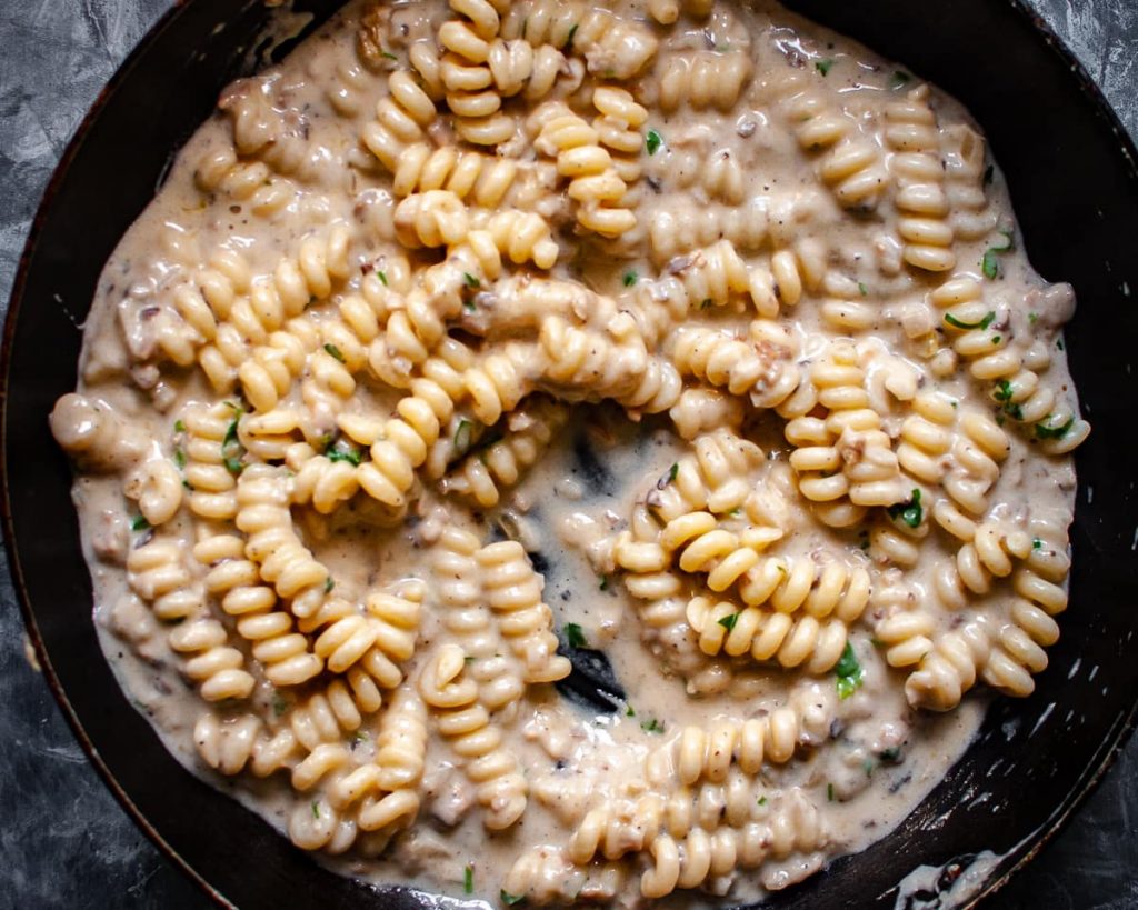 wild mushroom pasta with cashew cream