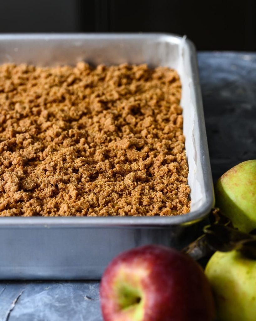 vegan apple crumble custard bars