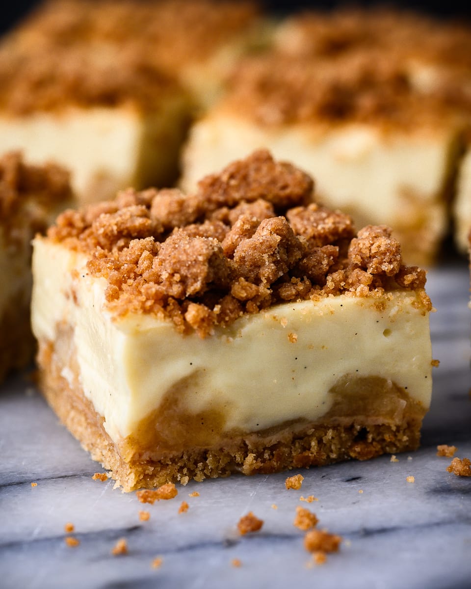 vegan apple crumble custard bars