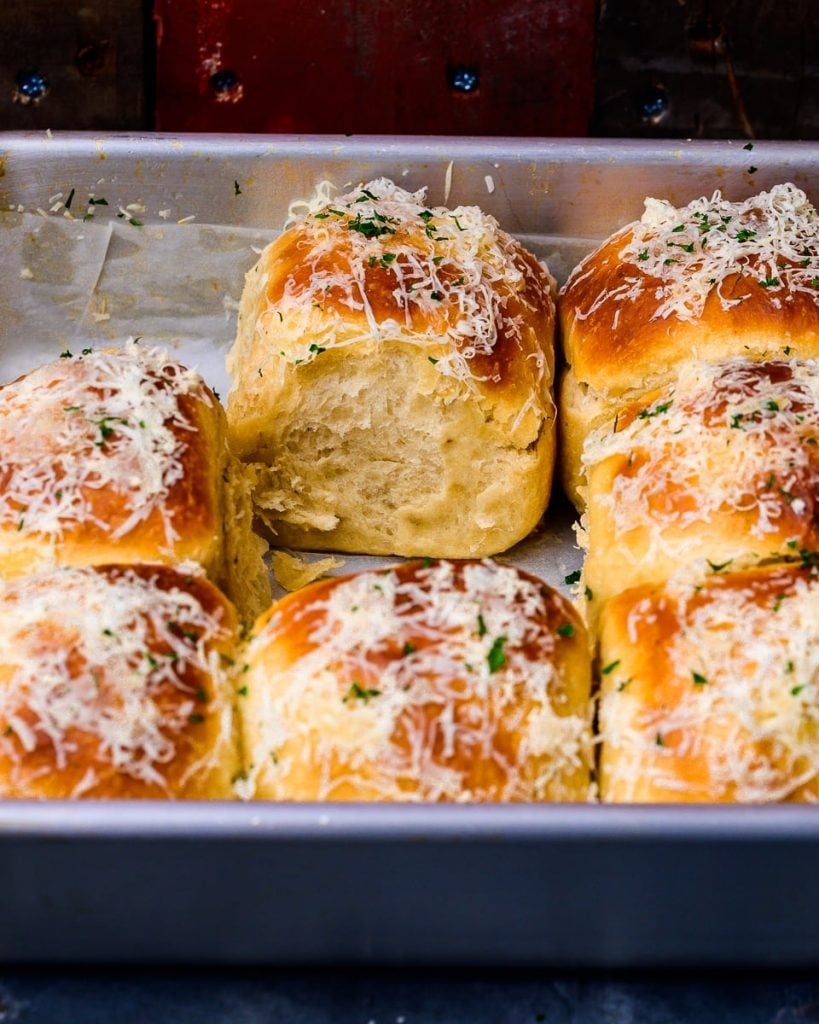 cheesy vegan beer rolls