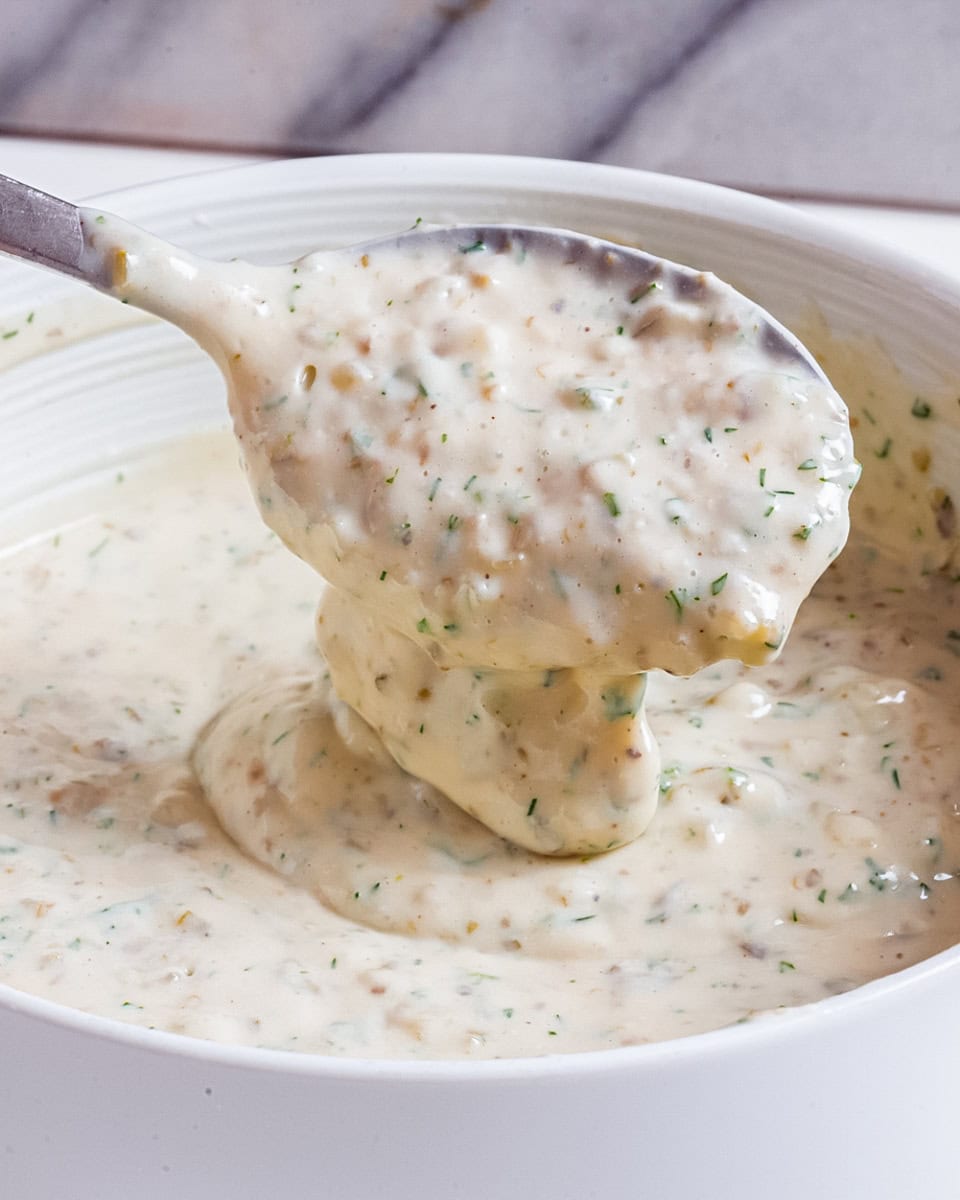 creamy vegan tartar sauce